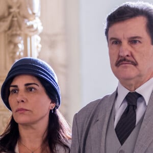 Lola (Gloria Pires) achará que perdeu o dinheiro da casa e já imagina como contará para Júlio (Antonio Calloni) na novela 'Éramos Seis'