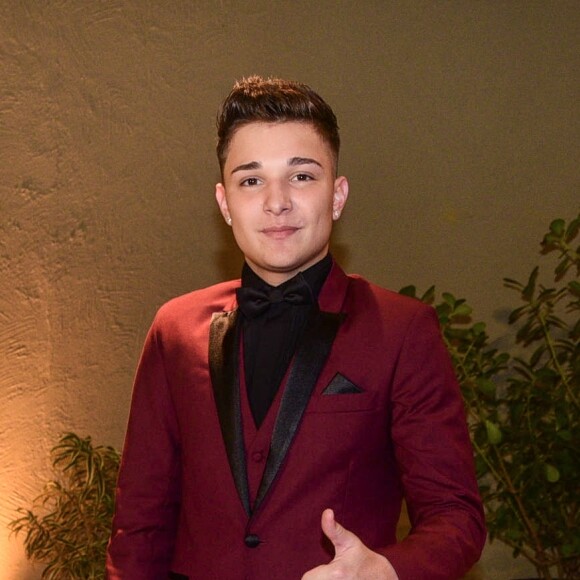 MC Gui foi acusado de bullying após zombar e constranger criança fantasiada na Disney