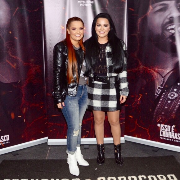 As irmãs gêmeas Maiara e Maraisa provaram que arrasam no rebolado ao som de 'Ela É do Tipo'