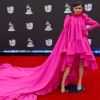 Vitória de Marília Mendonça, looks ousados das celebridades e protesto marcam o Grammy Latino, nesta quinta-feira, dia 14 de novembro de 2019 (em foto, Sofia Carson aposta em look arrasador)