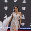 Atriz dominicana Francisca Lachapel usa vestido esvoaçante com detalhe estiloso no Grammy Latino, nesta quinta-feira, dia 14 de novembro de 2019