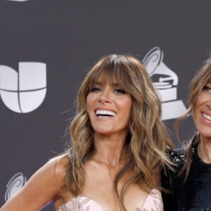 Kany Garcia and Jocelyn Trochez usam vestido com cauda generosa e macacão brilhoso o Grammy Latino, nesta quinta-feira, dia 14 de novembro de 2019