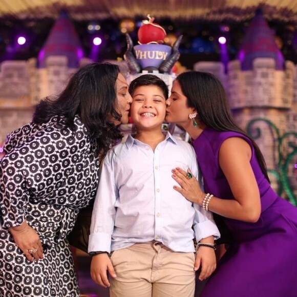 Yhudy, filho de Mileide Mihaile, foi paparicado pela família em festa