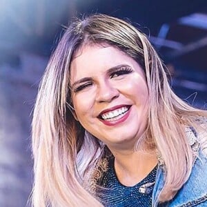 Marilia Mendonça agradece apoio dos fãs: 'Eu estou muito feliz por todos vocês que compareceram à todos eles, estou feliz também por ter chegado até aqui'