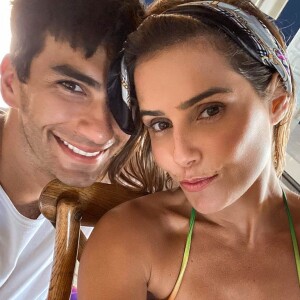 Deborah Secco é casada com Hugo Moura