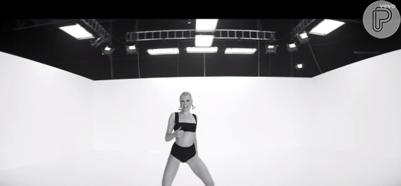 A cantora Jessie J tem um rebolado e adora mexer o corpo inteiro. Na música 'Wild', ela mostra que todo mundo pode ser quente!