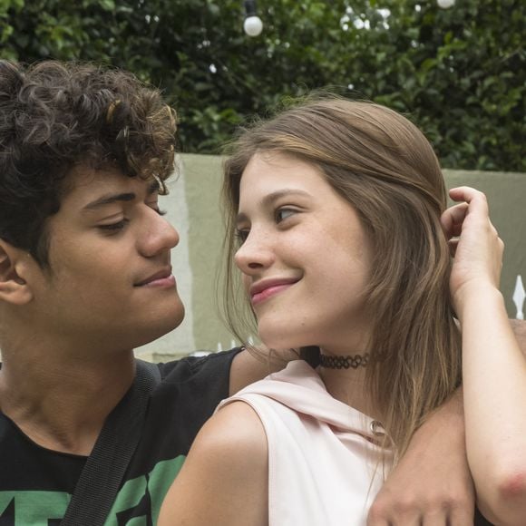Anjinha (Caroline Dallarosa) faz greve de fome por causa de Cléber (Gabriel Santana) na novela 'Malhação: Toda Forma de Amar'
