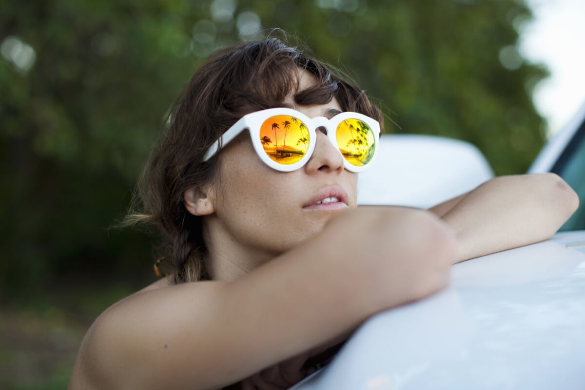 Foto: Moda praia 2020: lentes coloridas e armações cheias de personalidade  estão entre os modelos de óculos de sol que são tendência para o verão -  Purepeople