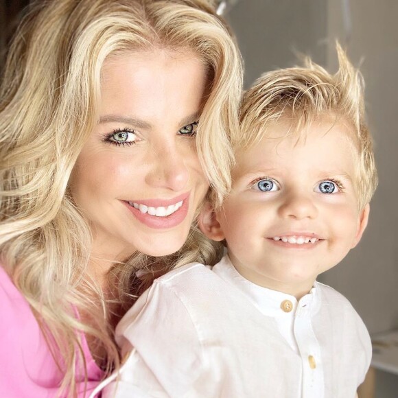 Enrico foi concebido nos EUA por meio de uma inseminação artificial de Karina Bacchi