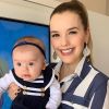 Filha de Thaeme Mariôto, Liz deixou a mãe orgulhosa ao não chorar na hora da vacina