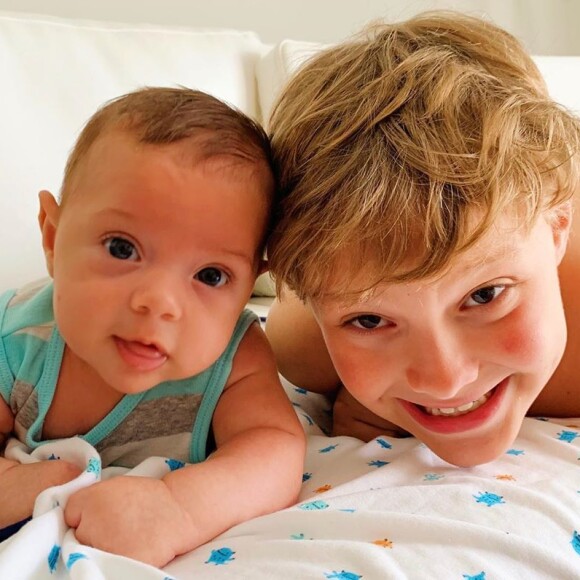 Filhos de Carol Dantas, Davi Lucca e Valentin chamam atenção em fotos nesta quarta-feira, dia 18 de dezembro 2019