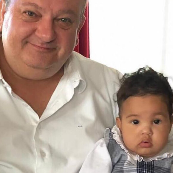 Festa em casa: Erick Jacquin e a mulher celebram 1 ano dos gêmeos. Veja vídeo postado nesta segunda-feira, dia 23 de dezembro de 2019