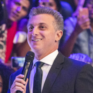 Luciano Huck é apresentador do 'Caldeirão do Huck'
