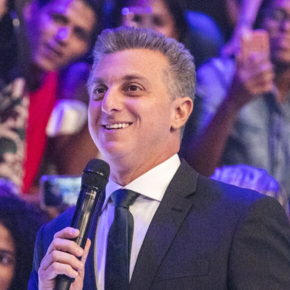 Luciano Huck é apresentador do 'Caldeirão do Huck'