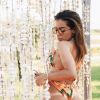 Moda praia: Anitta usa biquíni com linhas geométricas em viagem de ano novo