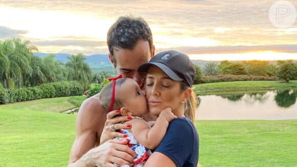 Filha caçula de Ticiane Pinheiro deu beijo na mãe e encantou a web: 'Não aguento essa gostosura da Manu'