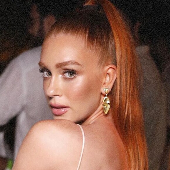 A maquiagem de Réveillon de Marina Ruy Barbosa foi bem iluminada e com um toque molhado