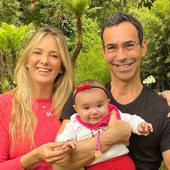 Ticiane adora combinar elementos de seus looks com o da filha caçula, Manuella