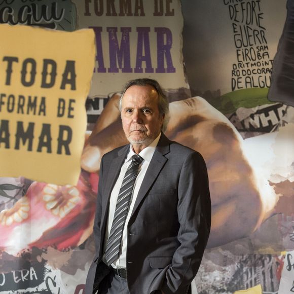 Na novela 'Malhação: Toda Forma de Amar', Cesar (Tato Gabus Mendes) concorda em viajar e deixar Milena (Giovanna Rispoli) sozinha no capítulo de sexta-feira, 17 de janeiro de 2020