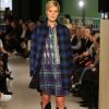 Vestidos com estampa geométrica estão em alta na Semana de Moda de Berlim