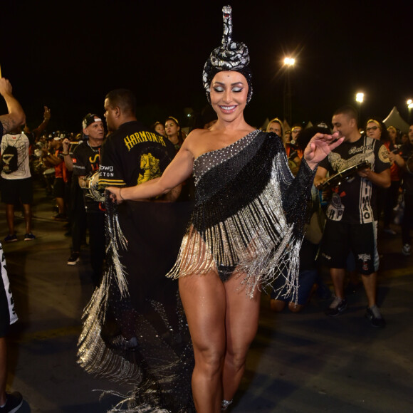Sabrina Sato vem fazendo aulas de samba para este Carnaval