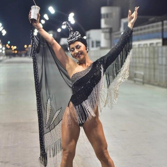 Look de Sabrina Sato levou mais de 70 dias para ficar pronto