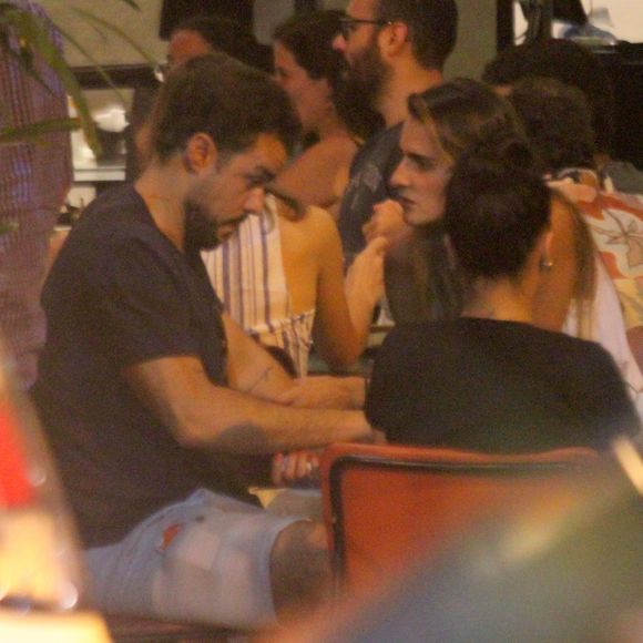 Joaquim Lopes é fotografado chorando em bar no Leblon, Rio de Janeiro, na noite desta terça-feira, 21 de janeiro de 2020