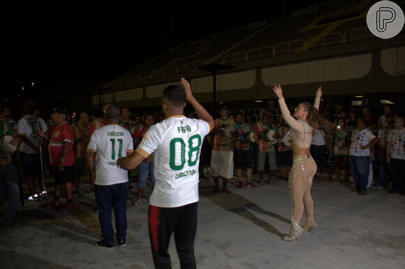 Paolla Oliveira se joga no samba em ensaio da Grande Rio na Marquês de Sapucaí, no Rio de Janeiro, nesta quinta-feira, 23 de janeiro de 2020
