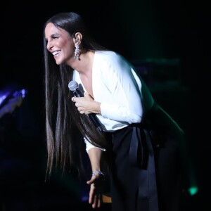 Ivete Sangalo agradece e se despede do público em inauguração do teatro Multiplan 