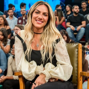 Giovanna Ewbank contou que gravidez está mexendo com seu lado sentimental