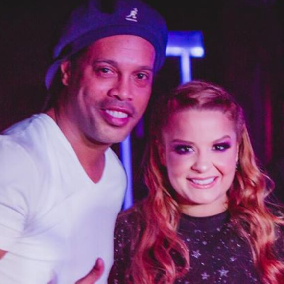 Ronaldinho Gaúcho participa de show de Maiara e Maraisa em Barcelona, na Espanha