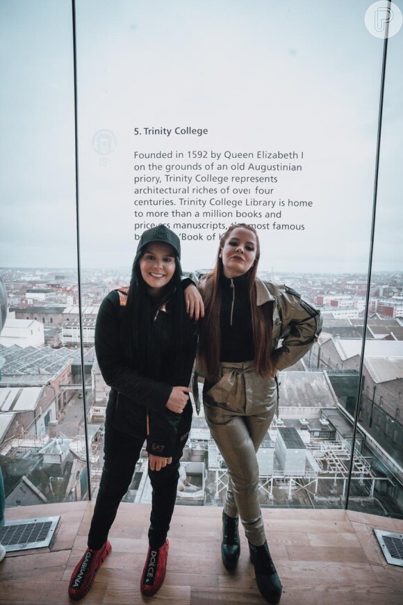 Maraisa e a irmã, Maiara, estão fazendo turnê por diferentes cidades da Europa