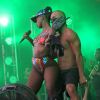 Iza faz performance provocante com bailarino em show no 'Verão Tim', no Rio de Janeiro, em 09 de fevereiro de 2020