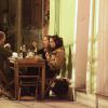 Nanda Costa saiu para jantar com amigos em um restaurante do Jardim Botânico, na Zona Sul do Rio de Janeiro. A atriz, que está no ar na novela 'Império', escolheu uma mesa ao ar livre e acenou para o fotógrafo ao perceber que estava sendo clicada