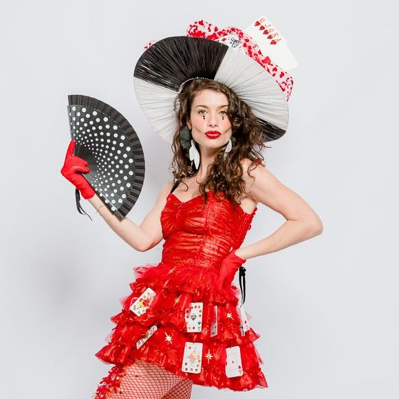 Carnaval 2020: look da Alinne Moraes faz parte da coleção-cápsula Carnaval Folia da Stella por Isabela Capeto