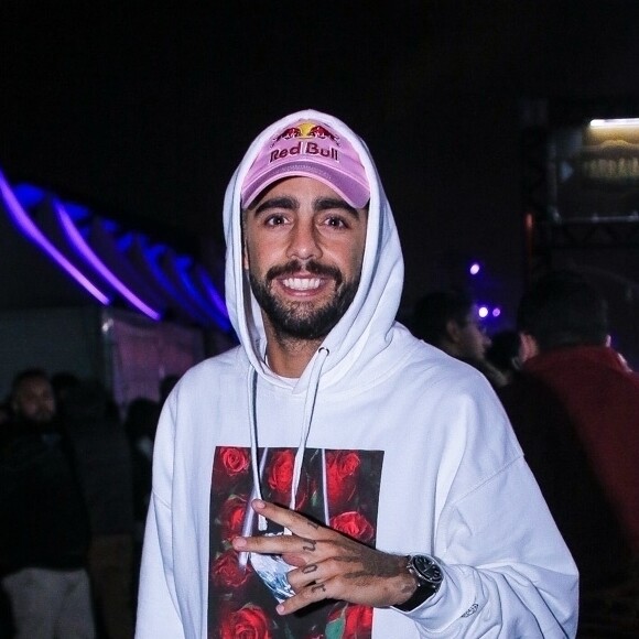 Pausa no namoro de Pedro Scooby e Cintia Dicker foi por ciúmes da modelo