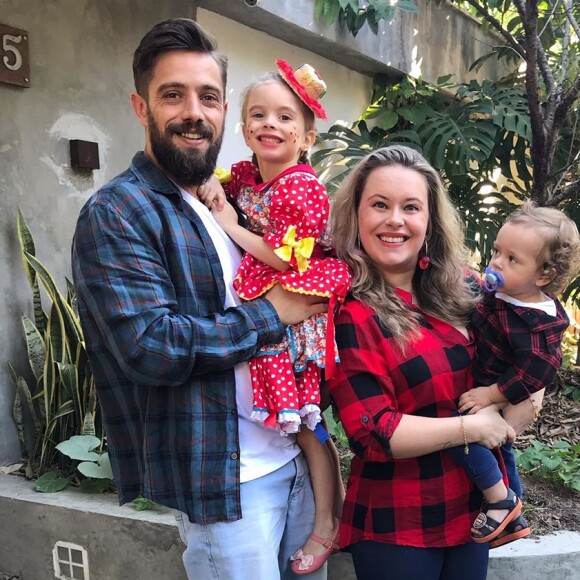 Mariana Bridi é casada com Rafael Cardoso, com quem tem dois filhos