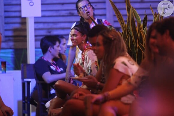 Bruna Marquezine foi uma das convidadas de espaço VIP na segunda noite de carnaval na Bahia
