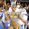 Rainha de bateria da Vila Isabel, Aline Riscado brilhou em desfile de Carnaval