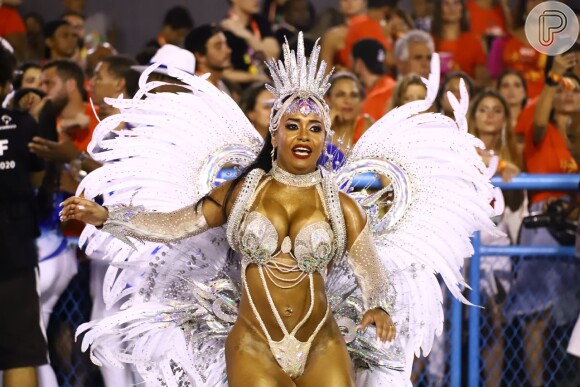 Rainha da Beija-Flor, Raissa fala sobre primeiro Carnaval após ser mãe: 'Agora tudo é diferente'