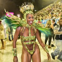 Iza comemora volta da Imperatriz ao Grupo Especial com samba na quadra: 'Campeã'