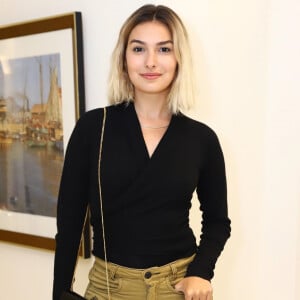Marina Moschen marcou presença em karaokê fashion no Rio de Janeiro