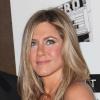 Jennifer Aniston está agindo de forma antipática e com estrelismos no set de seu novo filme, segundo informações do site norte-americano 'Radar Online', nesta terça-feira, 26 de fevereiro de 2013