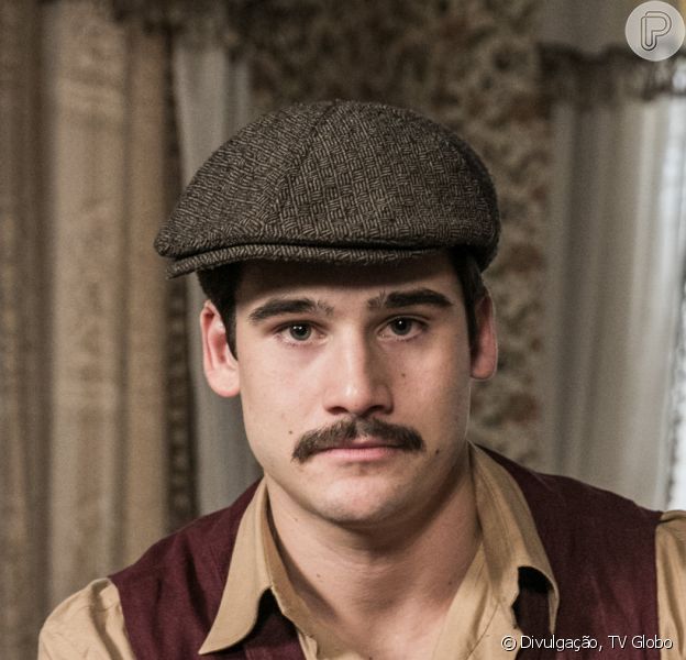 Penúltima semana da novela 'Éramos Seis' tem Alfredo (Nicolas Prattes) fugindo da polícia após matar Osório (Nicola Siri)