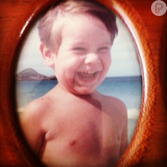 No Dia das Crianças, Raphael Sumar compartilhou no Instagram uma foto de quando era criança