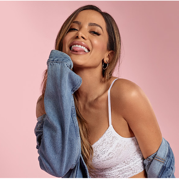 Anitta confirma namoro com Gabriel David