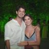 Rebeca Abravanel e Alexandre Pato comemoraram em praia paradisíaca o Dia dos Namorados em fevereiro de 2020