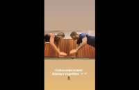 Alexandre Pato e Rebeca Abravanel se beijam durante exercício juntos
