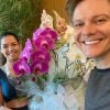 Thais Fersoza fez aniversário durante a quarentena e foi presenteada com flores pelo marido, Michel Teló
