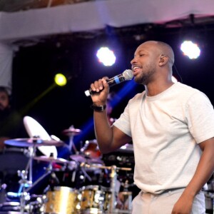 Thiaguinho se tornou um dos assuntos mais comentados no Twitter durante sua live